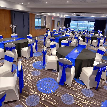 Holiday Inn Express & Suites Vaudreuil-Dorion By Ihg Экстерьер фото