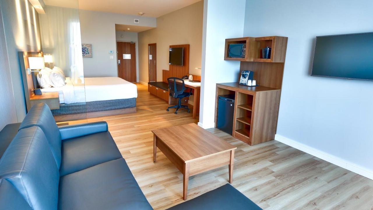 Holiday Inn Express & Suites Vaudreuil-Dorion By Ihg Экстерьер фото