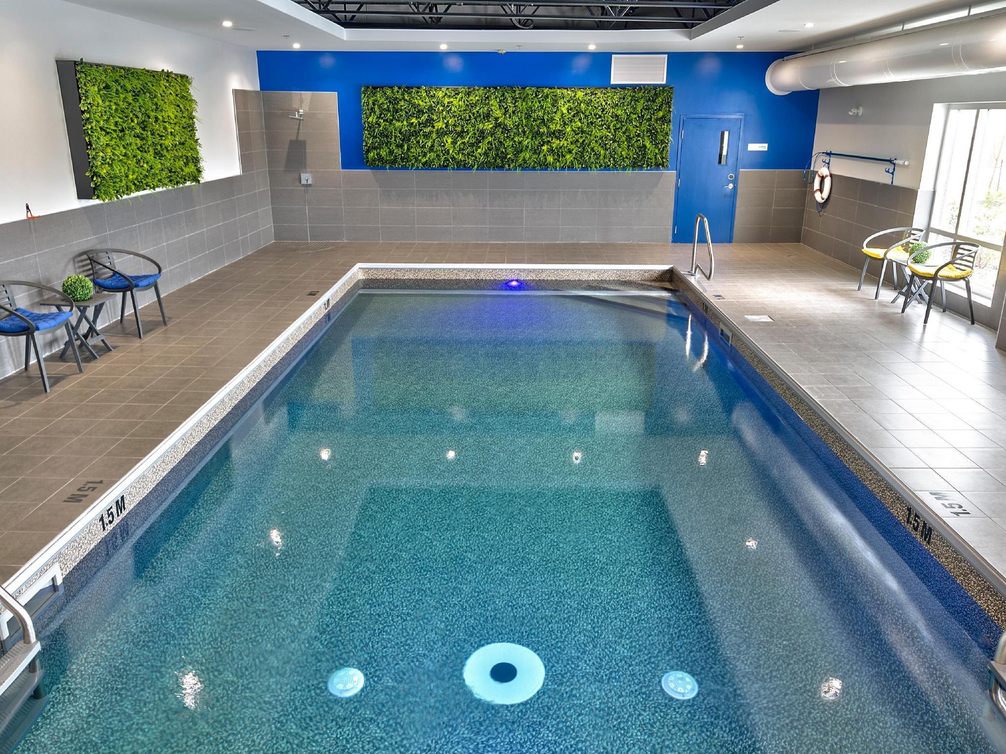 Holiday Inn Express & Suites Vaudreuil-Dorion By Ihg Экстерьер фото