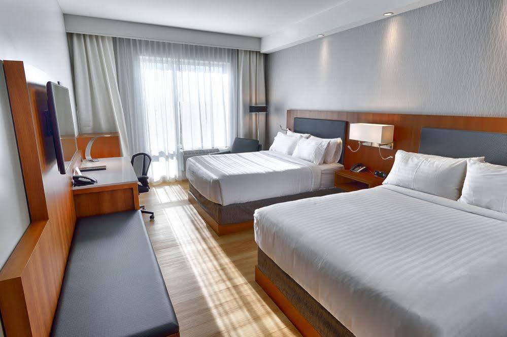 Holiday Inn Express & Suites Vaudreuil-Dorion By Ihg Экстерьер фото